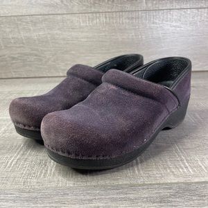 Dansko Suede Leather Purple Nursing scrubs Clog Size 39 size 8 Womens